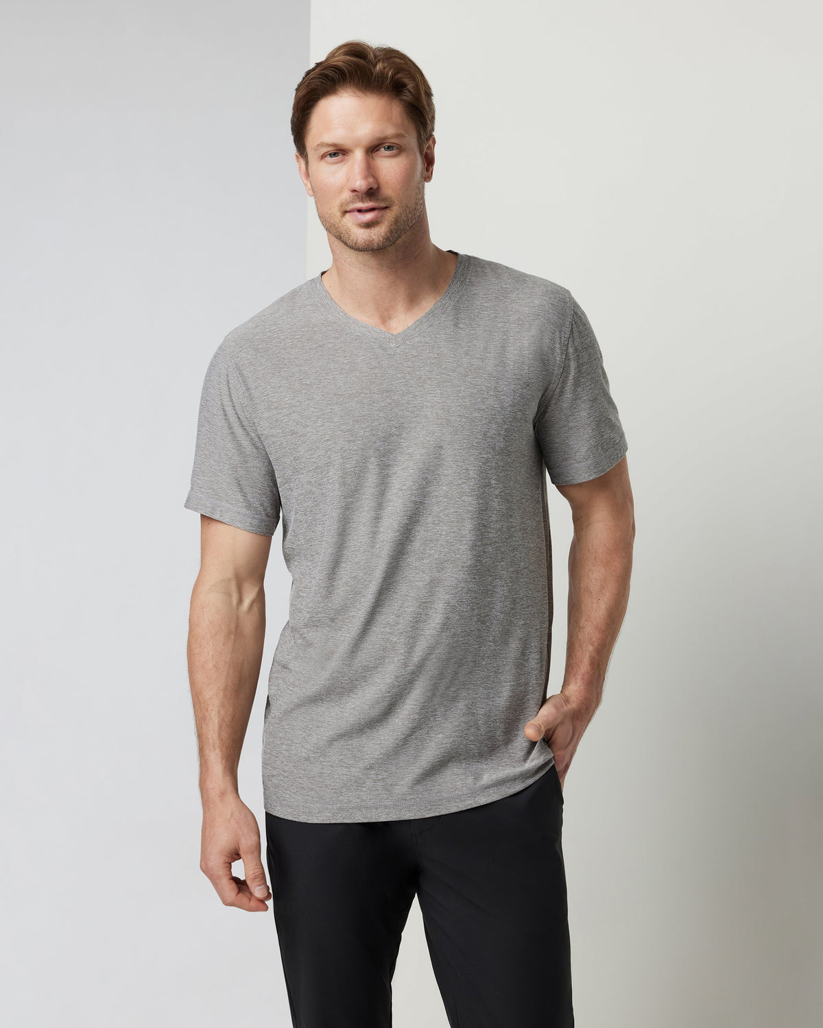 Strato Tech V-Neck Tee | Heather Grey