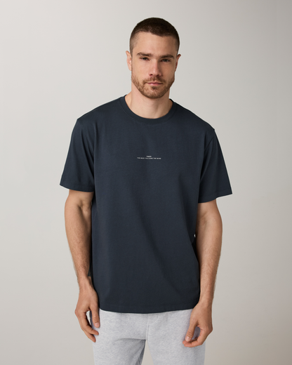 Vuori Lifestyle Graphic Tee | Navy