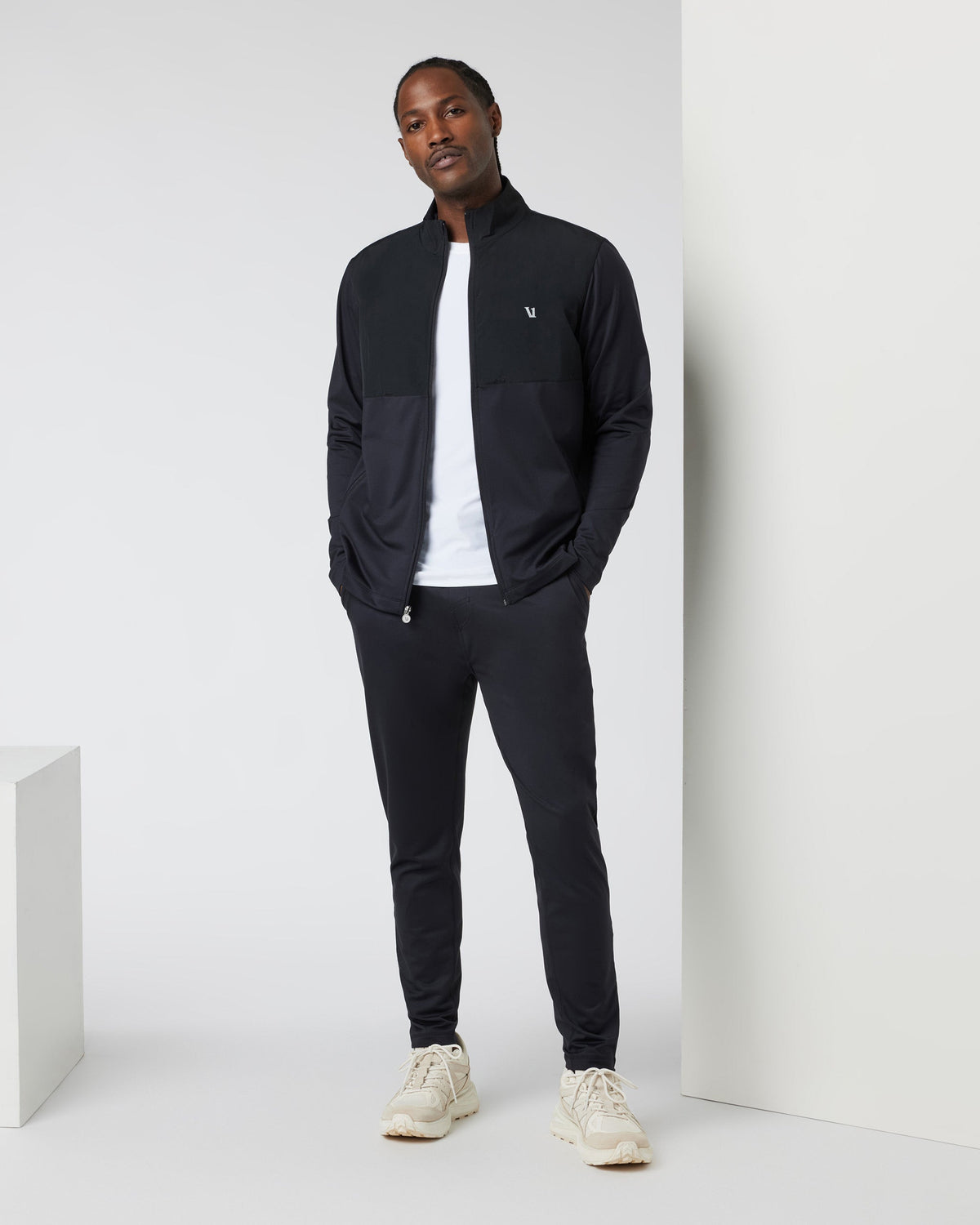 Sunday Element Track Jacket | Black