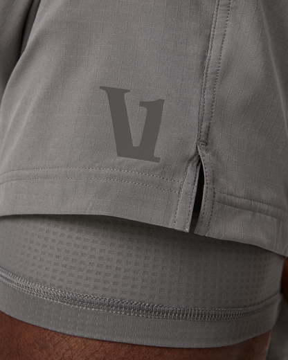 Vuori HardKore Short Lined 7" | Smoke