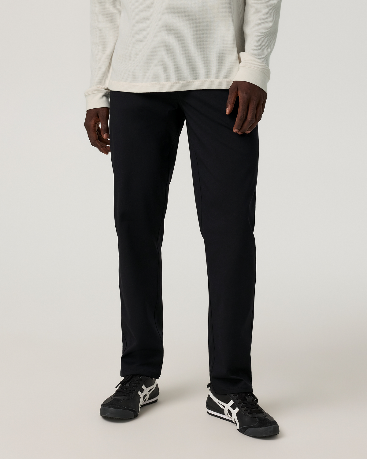 Vuori Meta™ Twill Pant Classic Fit 30" | Black