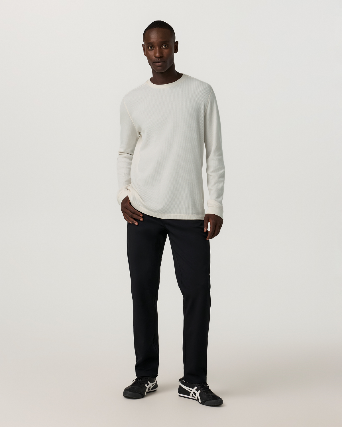 Vuori Meta™ Twill Pant Classic Fit 30" | Black
