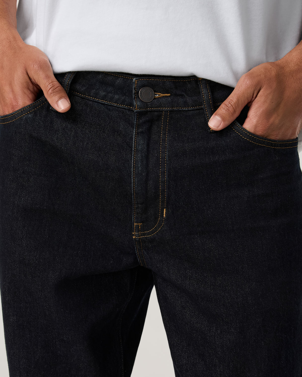 Vuori Vintage Jean Classic Fit 32" | Comet Rinse Denim