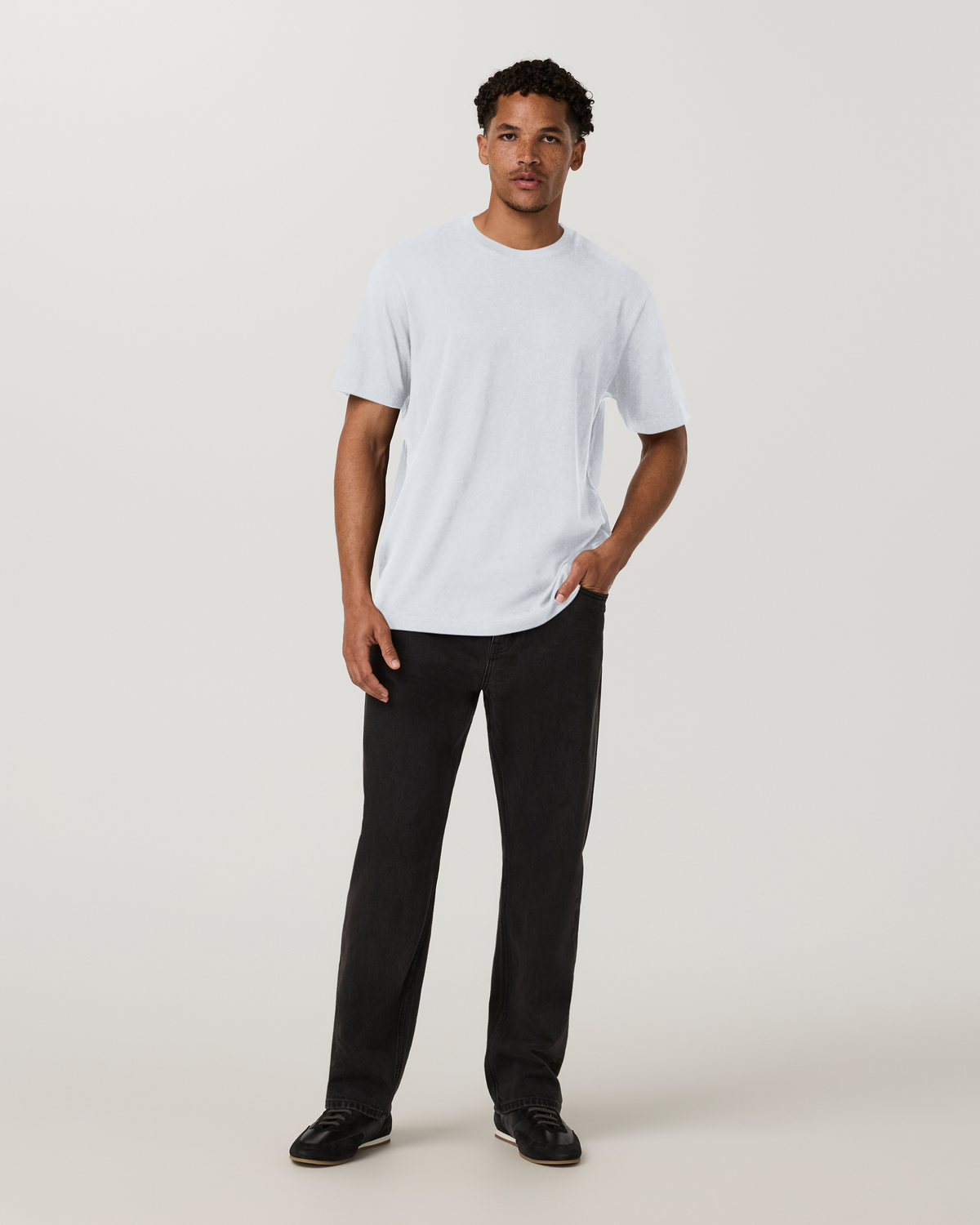 Vuori Vintage Jean Relaxed Fit 32" | Black Wash Denim