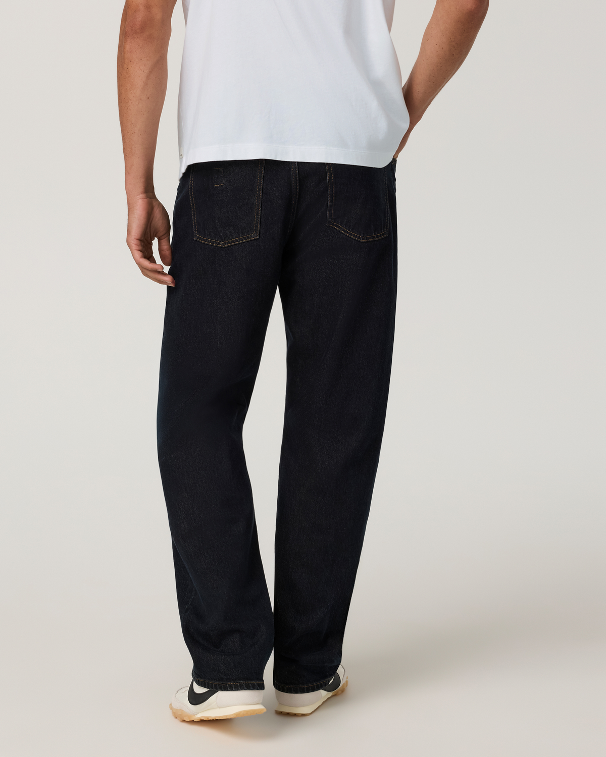 Vuori Vintage Jean Relaxed Fit 30" | Comet Rinse Denim