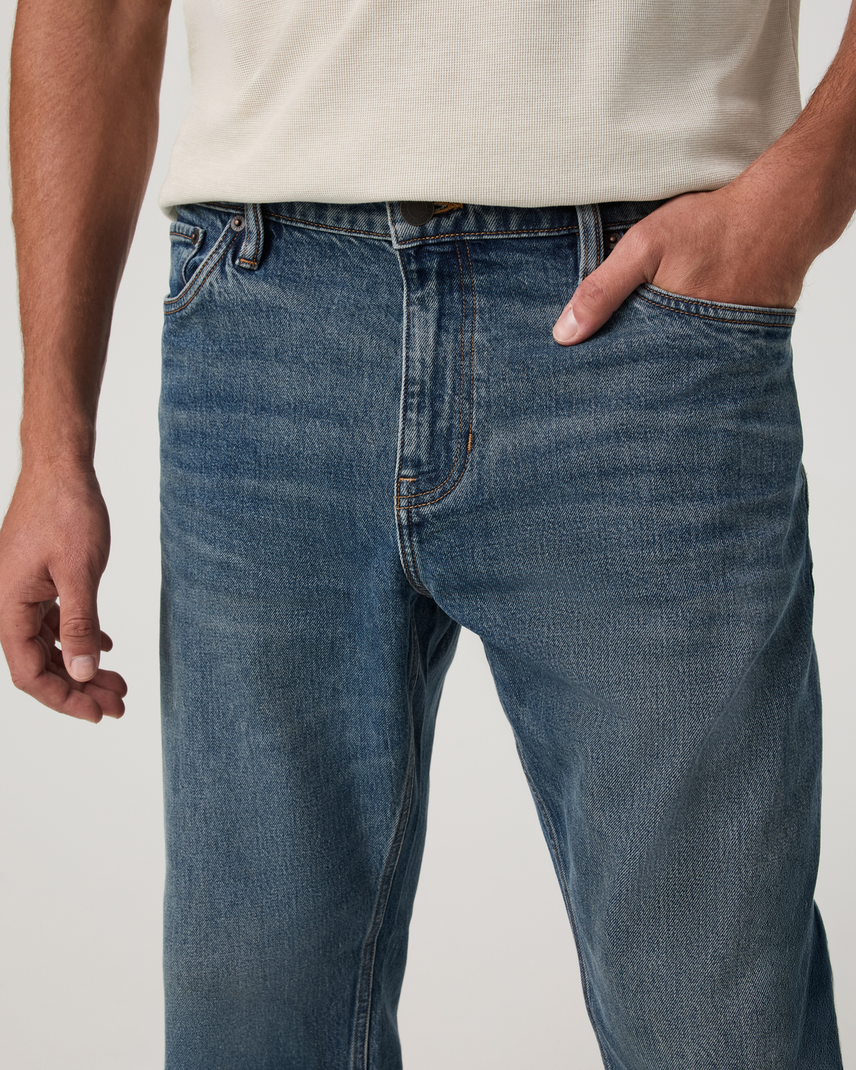 Vuori Vintage Jean Relaxed Fit 30" | Medium Wash Denim