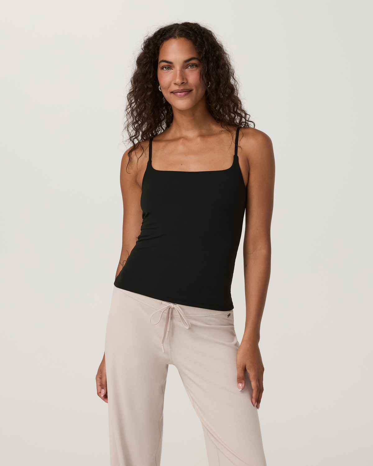 Vuori AllTheFeels™ Cami Long | Black