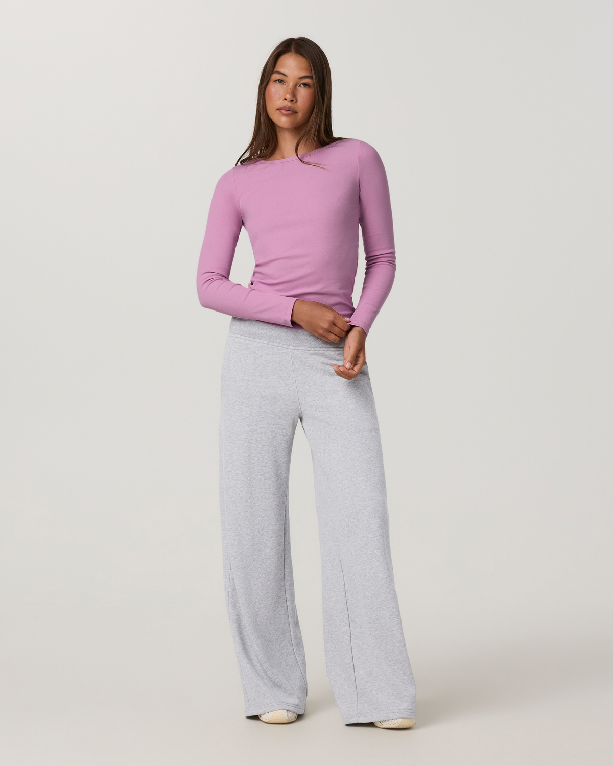 Long Sleeve Pose Subtle Scoop | Light Bloom