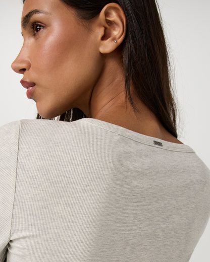 Long Sleeve Pose Subtle Scoop | White Heather Grey