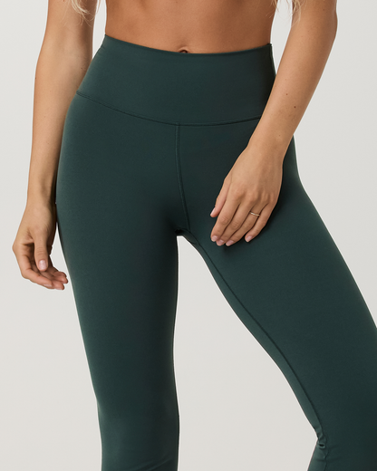 Vuori AllTheFeels™ Slim Flare | Hemlock