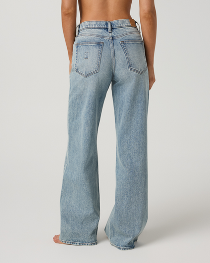 Women's Vuori Vintage Wideleg Jean 30" | Light Wash Indigo Denim
