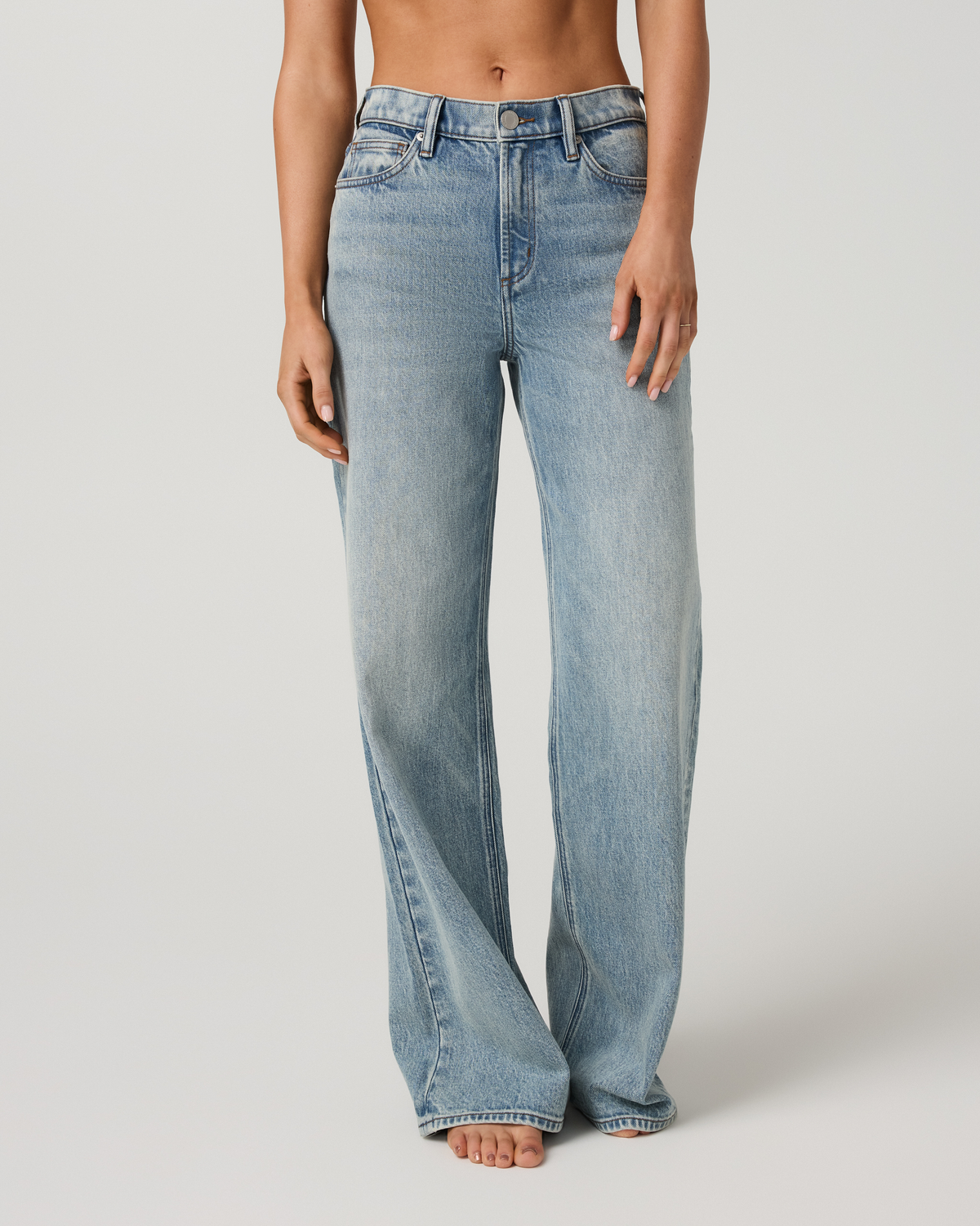Women's Vuori Vintage Wideleg Jean 30" | Light Wash Indigo Denim
